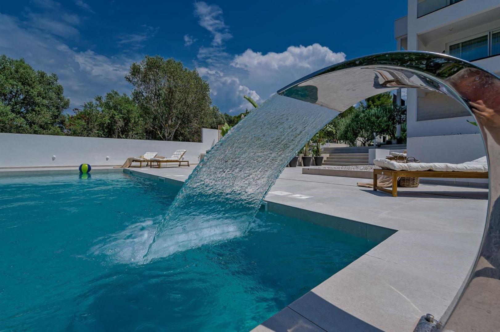 Luxury Villa Del Sogno With Pool, Jacuzzi, Parking Okrug Gornji Dış mekan fotoğraf